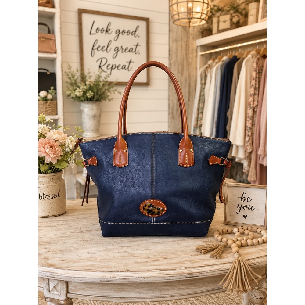 DB119 Dooney & Bourke Fairfield Camposa satchel